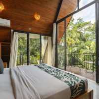 A Coastal Sanctuary of Serenity and Sophistication