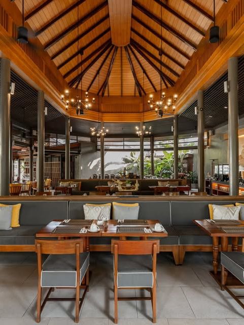 Apsara Beachfront Resort & Villa