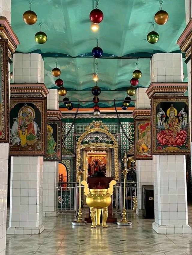 🌺 Discovering Sri Thendayuthapani Temple