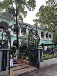 Colonial Charm Meets Modern Brew