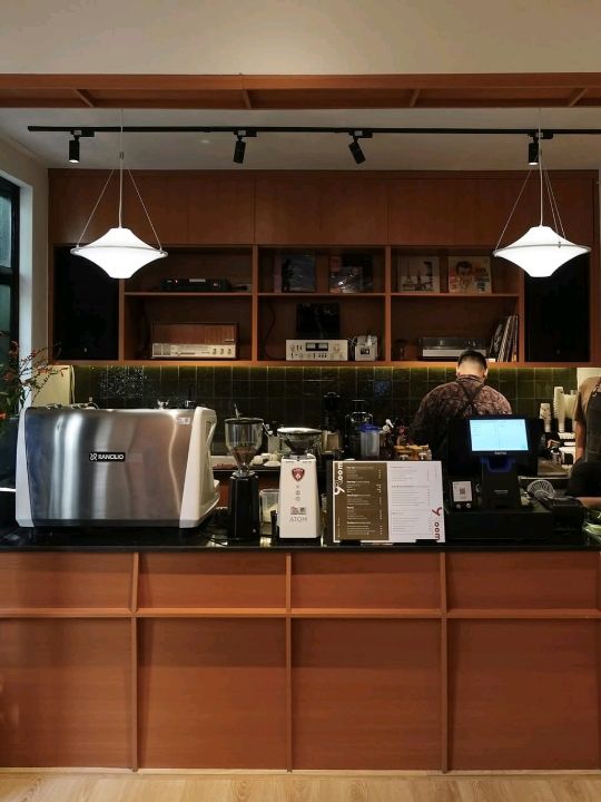 9Room Cafe