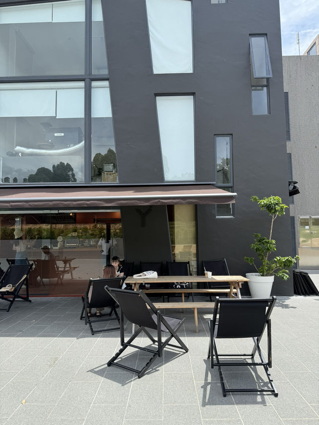 元朗新單橦村屋咖啡店|超大戶外空間寵物友善