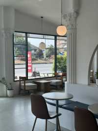Roastniyom coffee - สาขากาดสามแยก 
