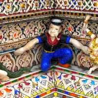 Bangkok’s Craziest Temple? You HAVE to See Wat Pariwat’s Wild Statues! 🏯✨