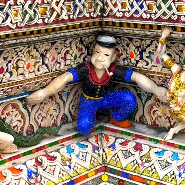 Bangkok’s Craziest Temple? You HAVE to See Wat Pariwat’s Wild Statues! 🏯✨
