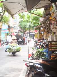 Roam around ย่านชิค ๆ ในฮานอย