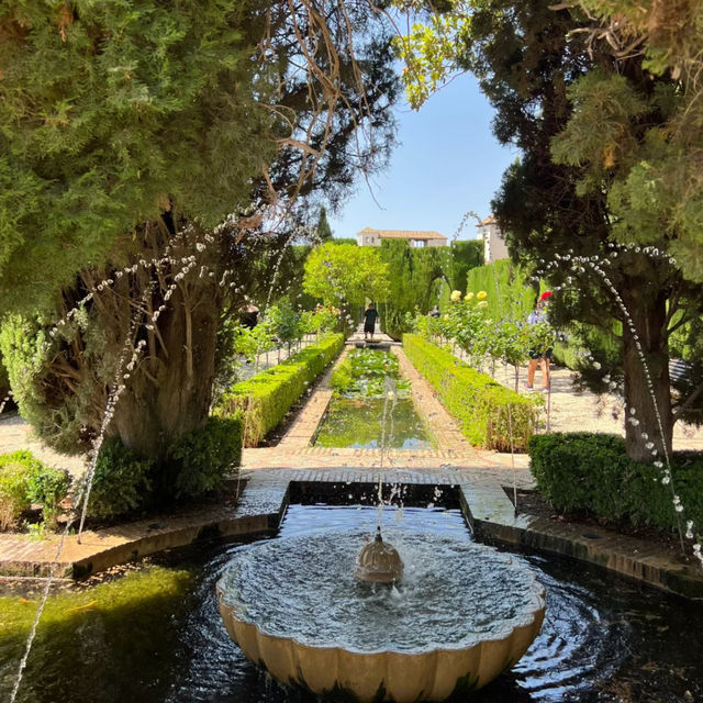If You Only See One Building in Your Lifetime, Make It the Alhambra! ✨🕌