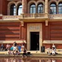 V&A: Brightness and Blissful Ease! ☀️☕