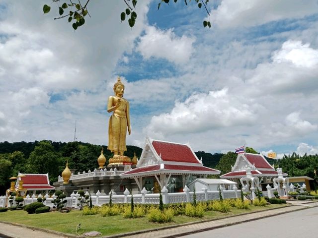 สักการะขอพร  🙏🙏🙏 พระพุทธมงคลมหาราช ที่หาดใหญ่