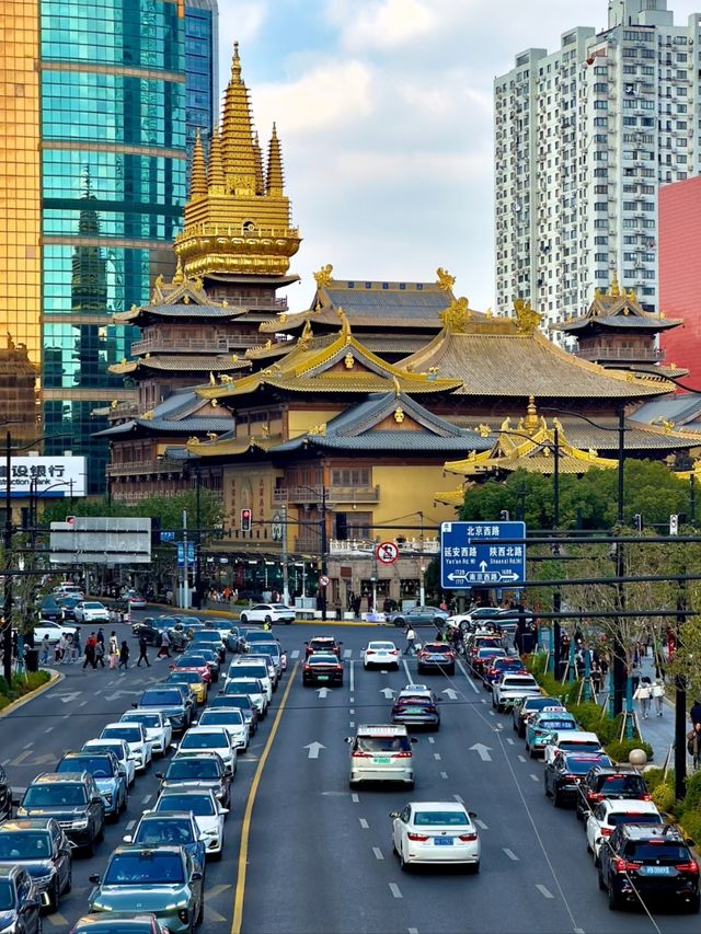 Bund on a Budget: Stunning Shanghai Shots Without Spending a Yuan