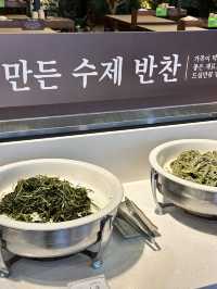 수제반찬 부페바가 있는 플랜테리어 한식 맛집