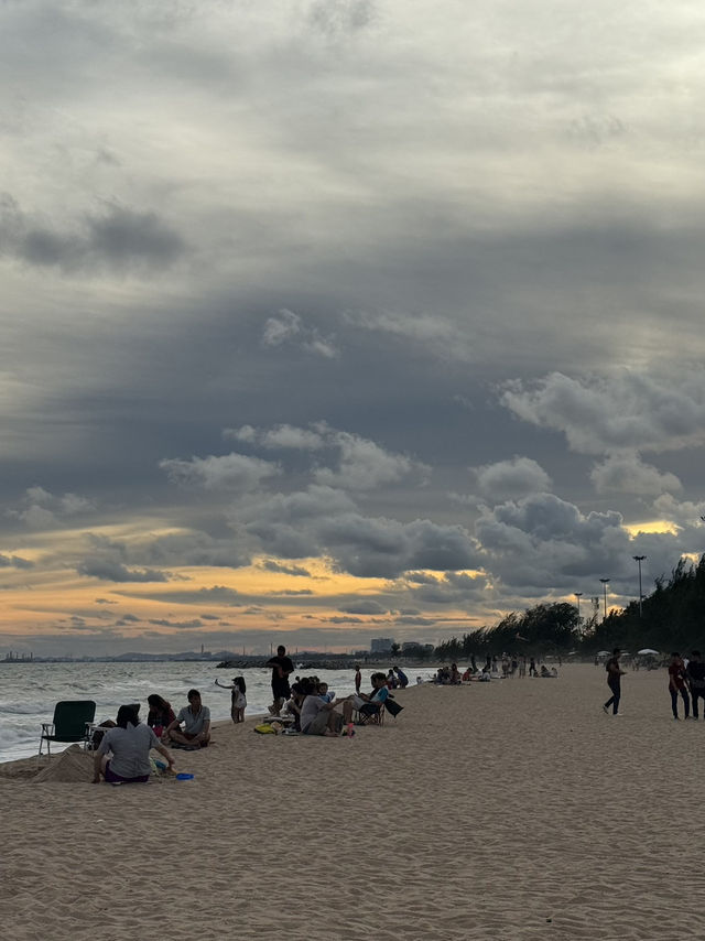 หาดแหลมเจริญ สายมินิมอลนั่งชิลแนะนำที่นี่เลยย ✨