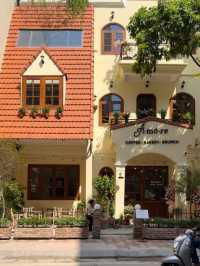 A móre Coffee & Bakery