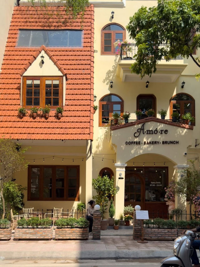 A móre Coffee & Bakery