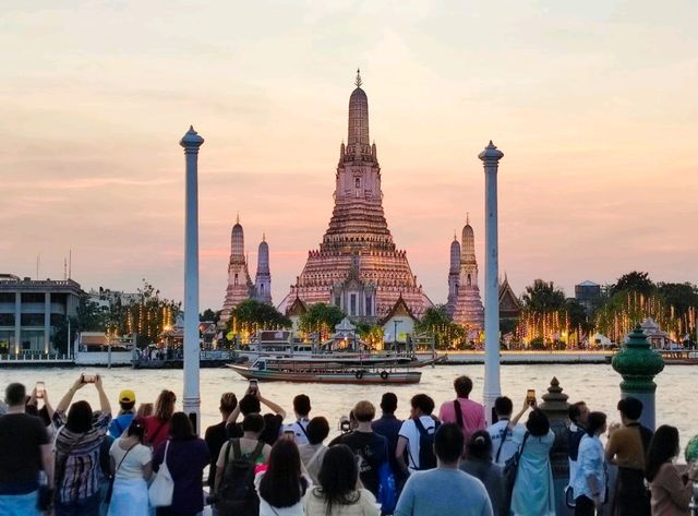 🙏 : วัดอรุณราชวรารามราชวรมหาวิหาร กรุงเทพ