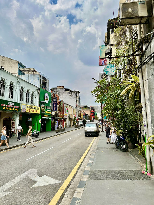 Memory Lane in Motion: A Morning at Pasar Karat, KL