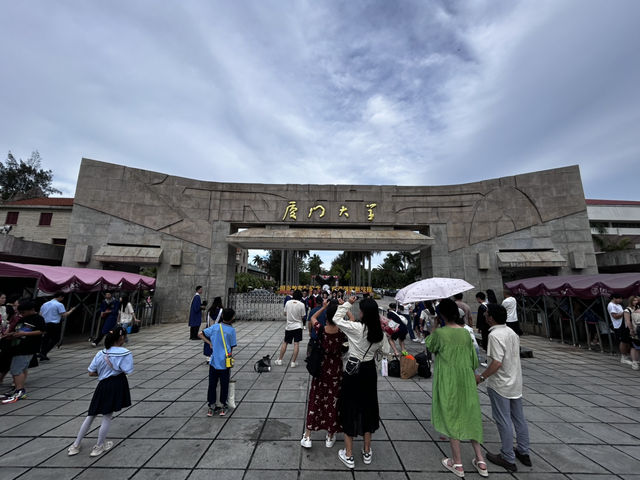 Xiamen University: Where Campus Vibes Meet 5-Star Views (No Homework Required!)"** 🎓🌊