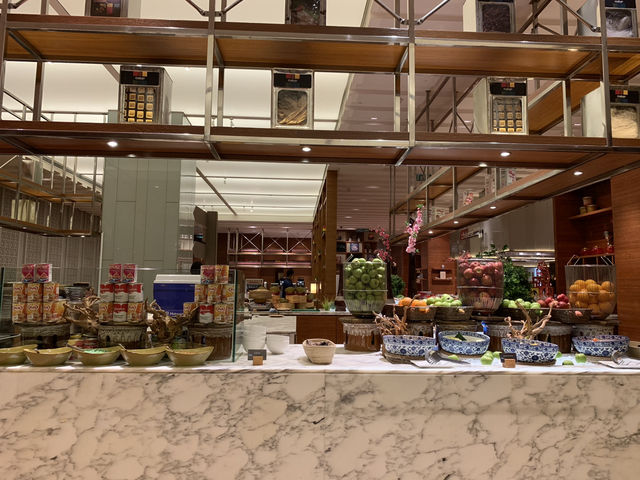🍽️ Diverse Flavors at Makan Kitchen, DoubleTree by Hilton JB