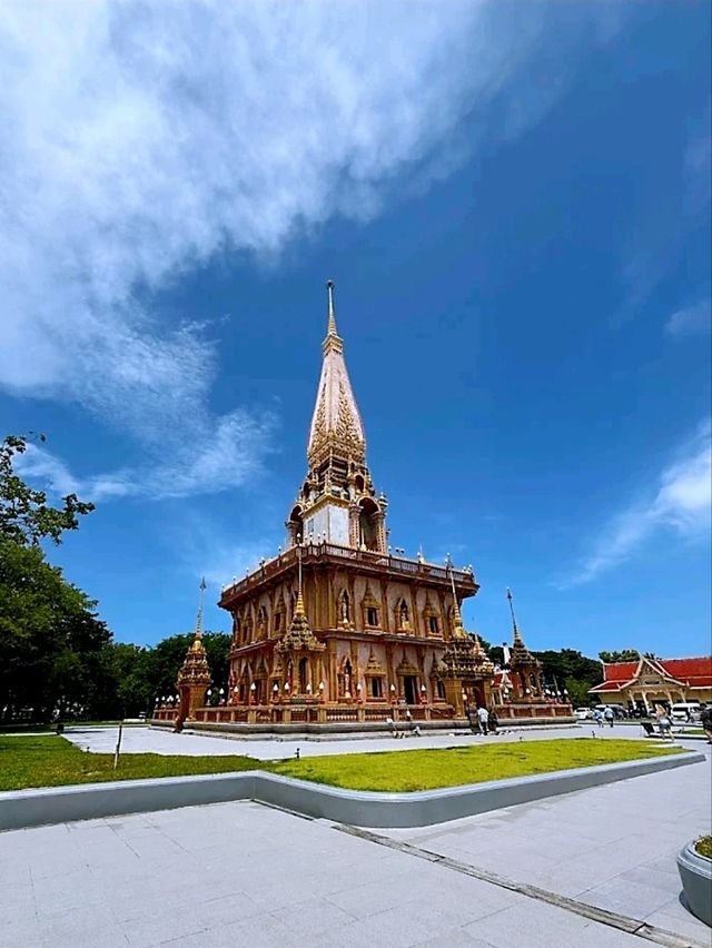 วัดฉลอง (วัดชัยธาราราม) วัดใหญ่ที่สุดในภูเก็ต