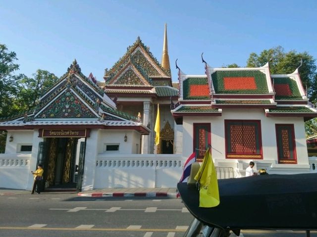 ไหว้พระ..วัดบวรนิเวศวิหสร