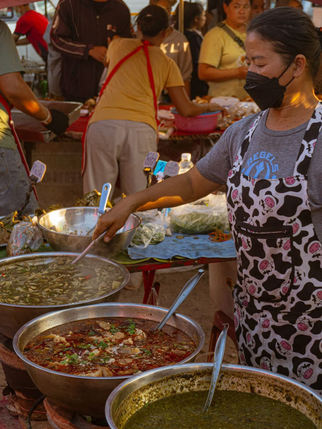 ตลาดนัด คลองถม จังหวัดหนองคาย