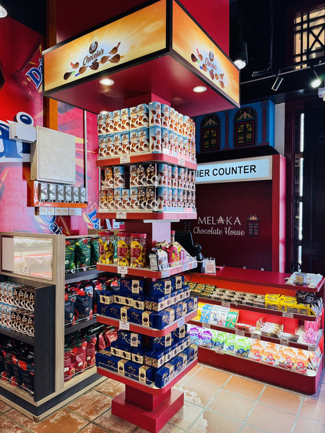 Chocolates, Murals & Heritage Streets