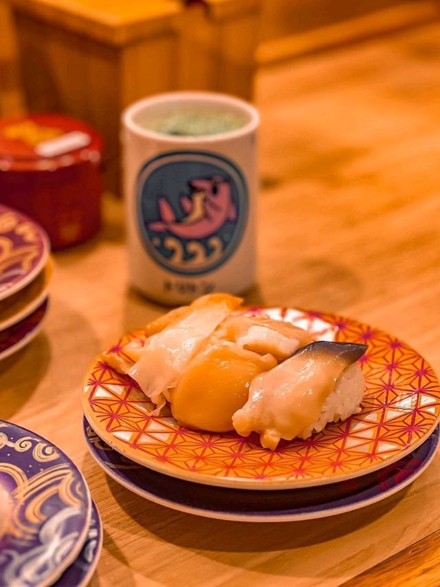 Conveyor belt sushi Triton Tokyo