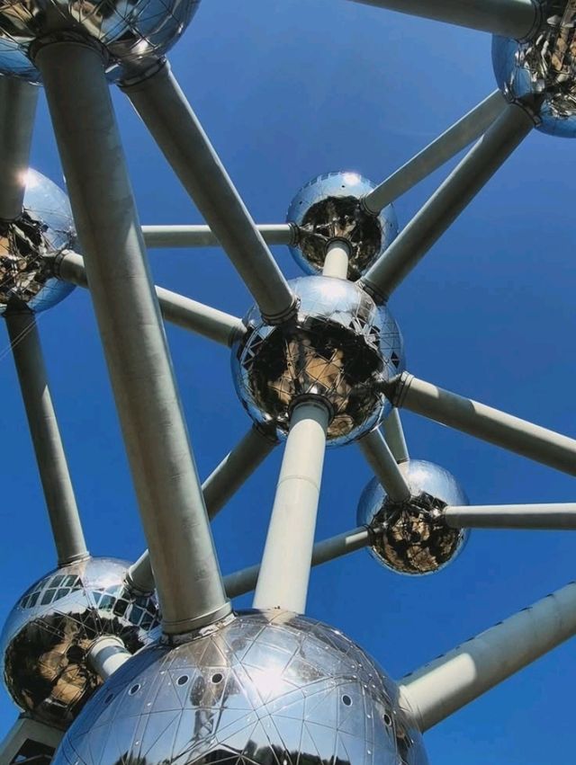🔵⚪ Europe budget Trip;Discover the Atomium – Brussels' Futuristic Landmark! 🇧🇪