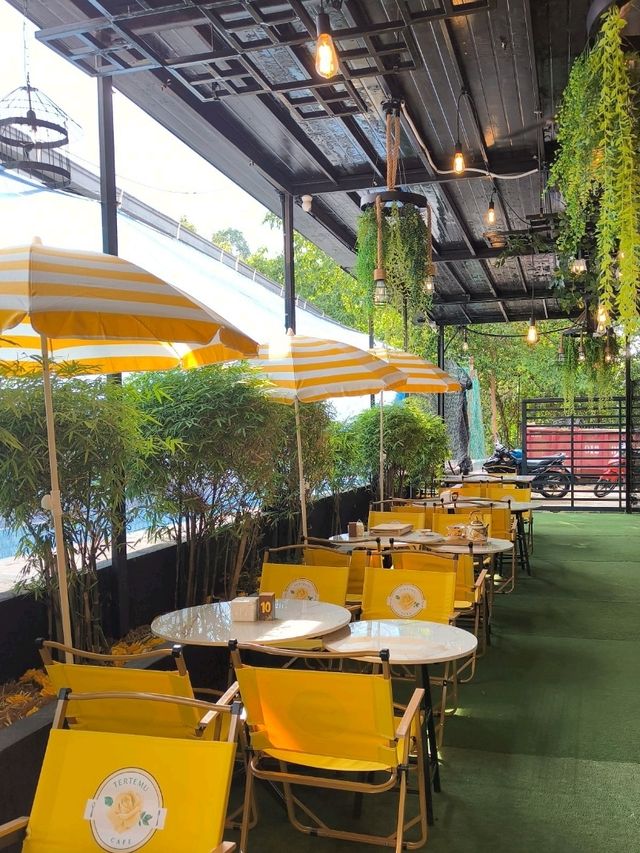 Hidden Café Gem with Herbal Goodness