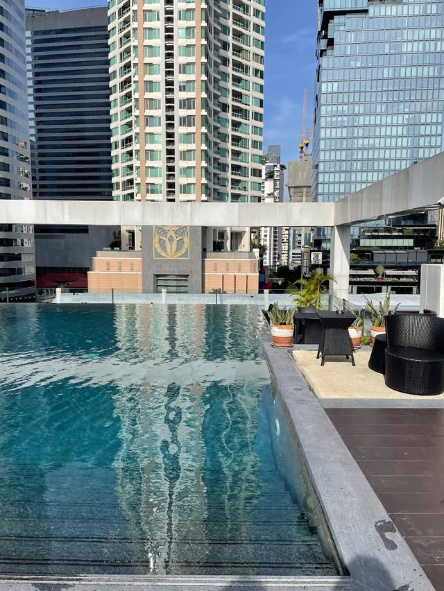 Skytrain & Skyline: The i Residence Silom Experience