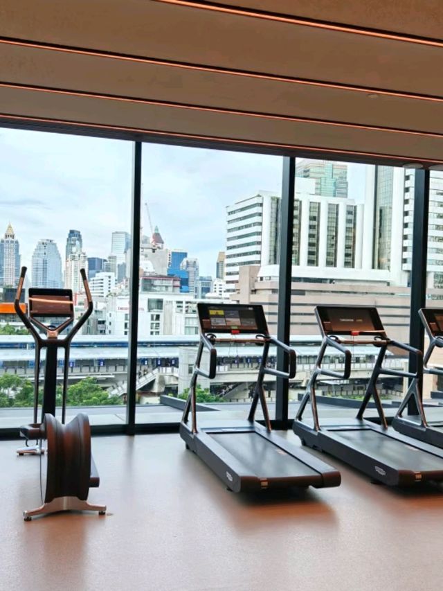 The Standard, Bangkok Mahanakhon 