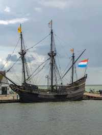 🎣🇳🇱 “Harbor of Heritage: A Stroll Through Storybook Volendam” 🌊✨