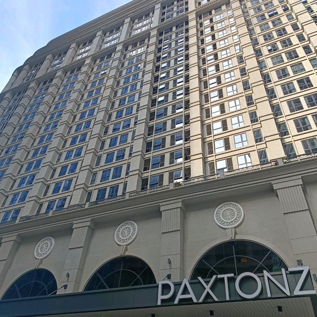 Paxtonz Mana-Mana Suites - vicarious NYC modern living in Empire Damansara. 