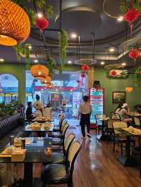 나트랑 여행 가이드 | 마담퀸 레스토랑 (Madam Queen Restaurant, Nha Trang) 