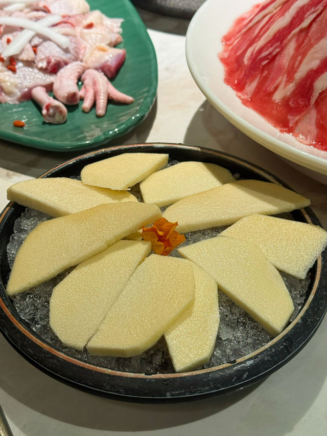 不加一滴水，四個椰子一鍋湯