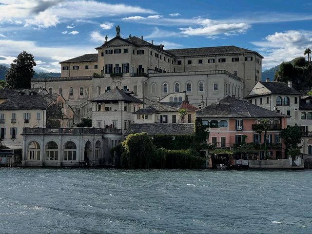 Lakeside Calm and Cobblestone Charm in Orta San Giulio Lakeside Calm and Cobblestone Charm in Orta San Giulio