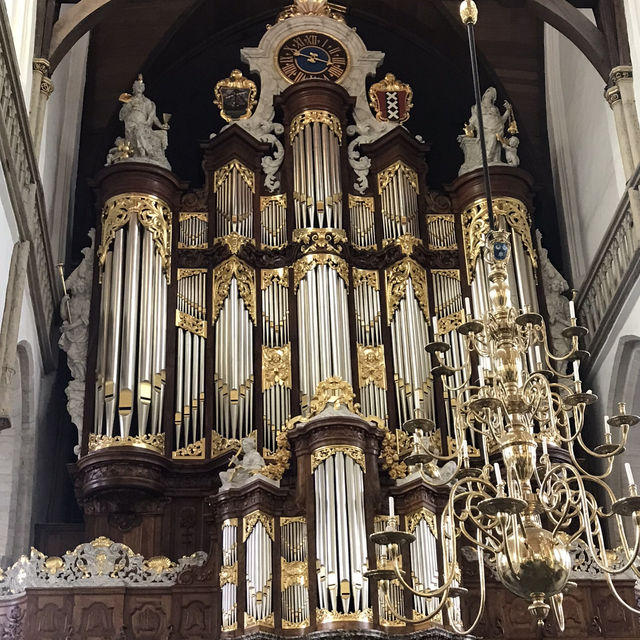📍Oude Kerk(アウデ・ケルク)|アムステルダム最古の教会 📍Oude Kerk(アウデ・ケルク)|アムステルダム最古の教会