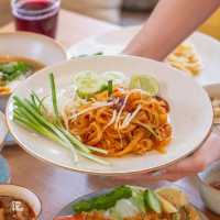บุฟเฟ่ต์มื้อกลางวันสุดคุ้ม โรงแรมใจกลางเมืองระยอง