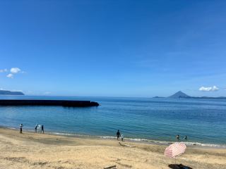 Beautiful scenery and delicious food abound
