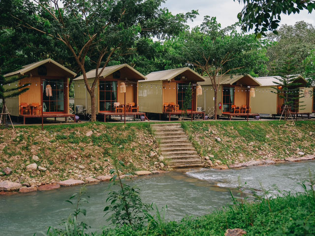 สระบุรีมีที่พักติดริมลำธารแบบนี้ด้วย...เลิศมาก!!!