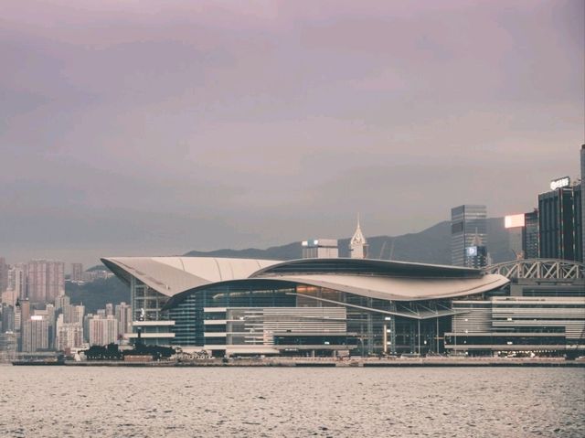 Victoria Harbour ในหลากหลายเวลา