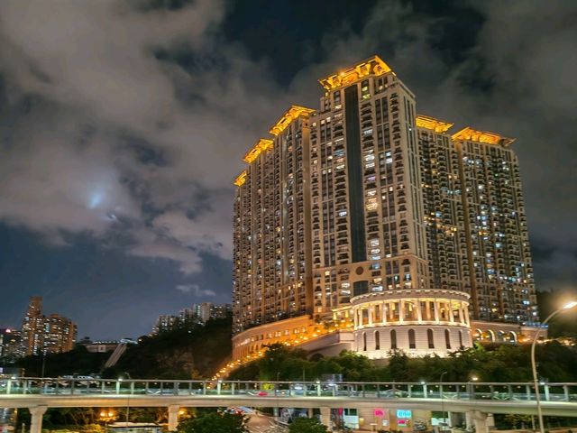Macau at Night: Neon Dreams & Must-See Spots 🌃✨