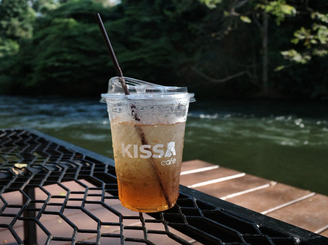 Kiss cafe