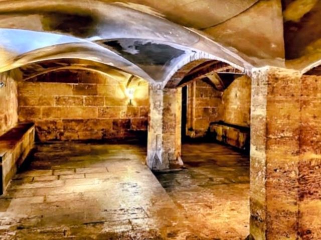 瓦倫西亞 | 絲綢交易所 La Lonja de la Seda:體現皇宮貴族美學 瓦倫西亞 | 絲綢交易所 La Lonja de la Seda:體現皇宮貴族美學