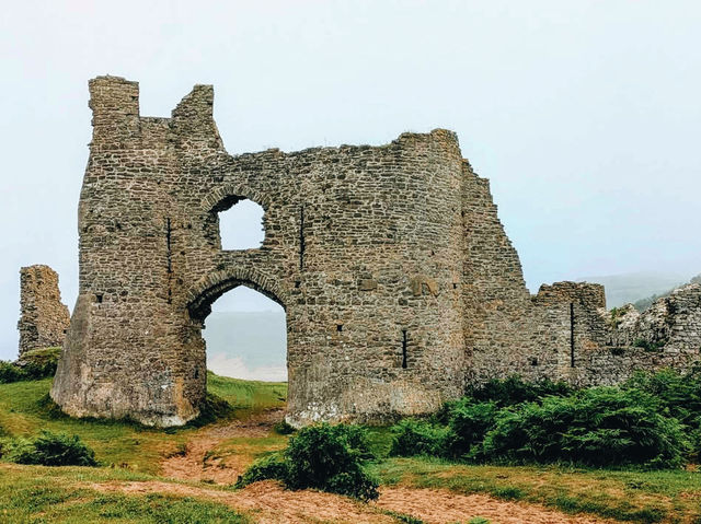 Solo with the Wind: The Wild Ruins of Pennard Castle