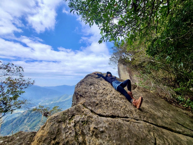 櫻花竹林秘境．石壁山壯麗之旅