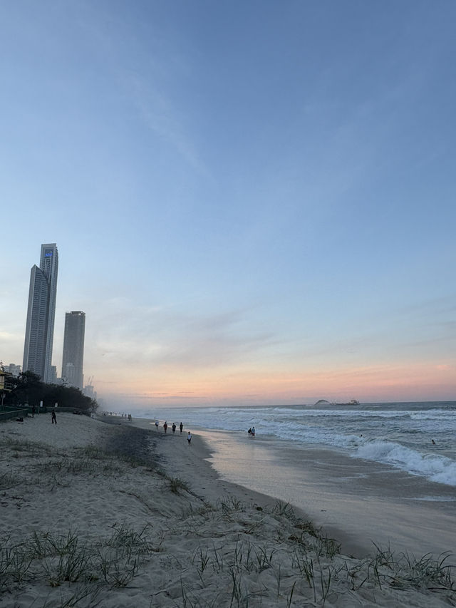 Australia’s Dreamy Adventures: Gold Coast Thrills & Melbourne Views 🏖️🌆