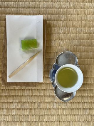 🍵 ชิมชาที่ "หมู่บ้านเกียวคุโระ" ของอาซาฮินะ และพบกับแมลงต่างๆ ที่สถานีริมทาง