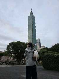 Golden Hour Stroll at Taipei 101: Sunset Vibes & Insta-Worthy Moments 🌇✨