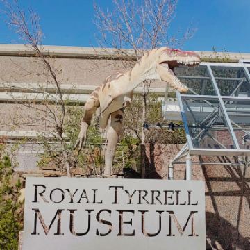 🦖 A Prehistoric Dream: My Magical Trip to the Royal Tyrrell Museum